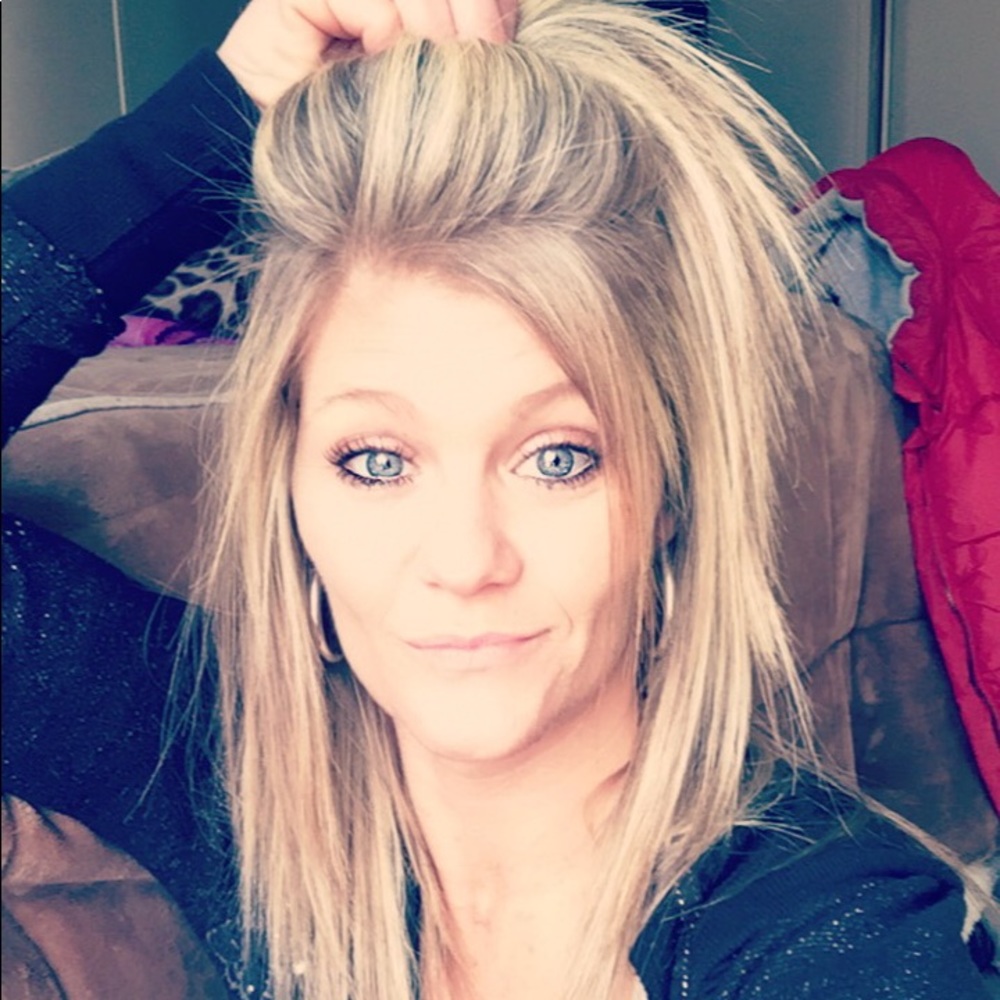 Meet your Posher, Kelly